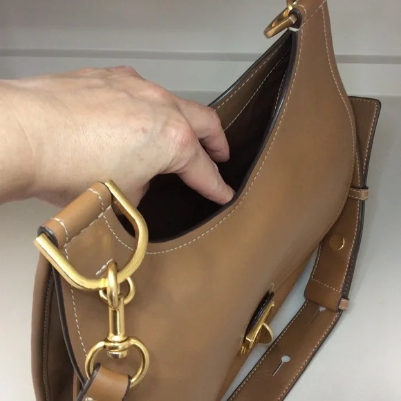 Authentic Tory Burch James Saddle Bag Handbag Crossbody Leather Flap Messenger - Picture 15 of 17